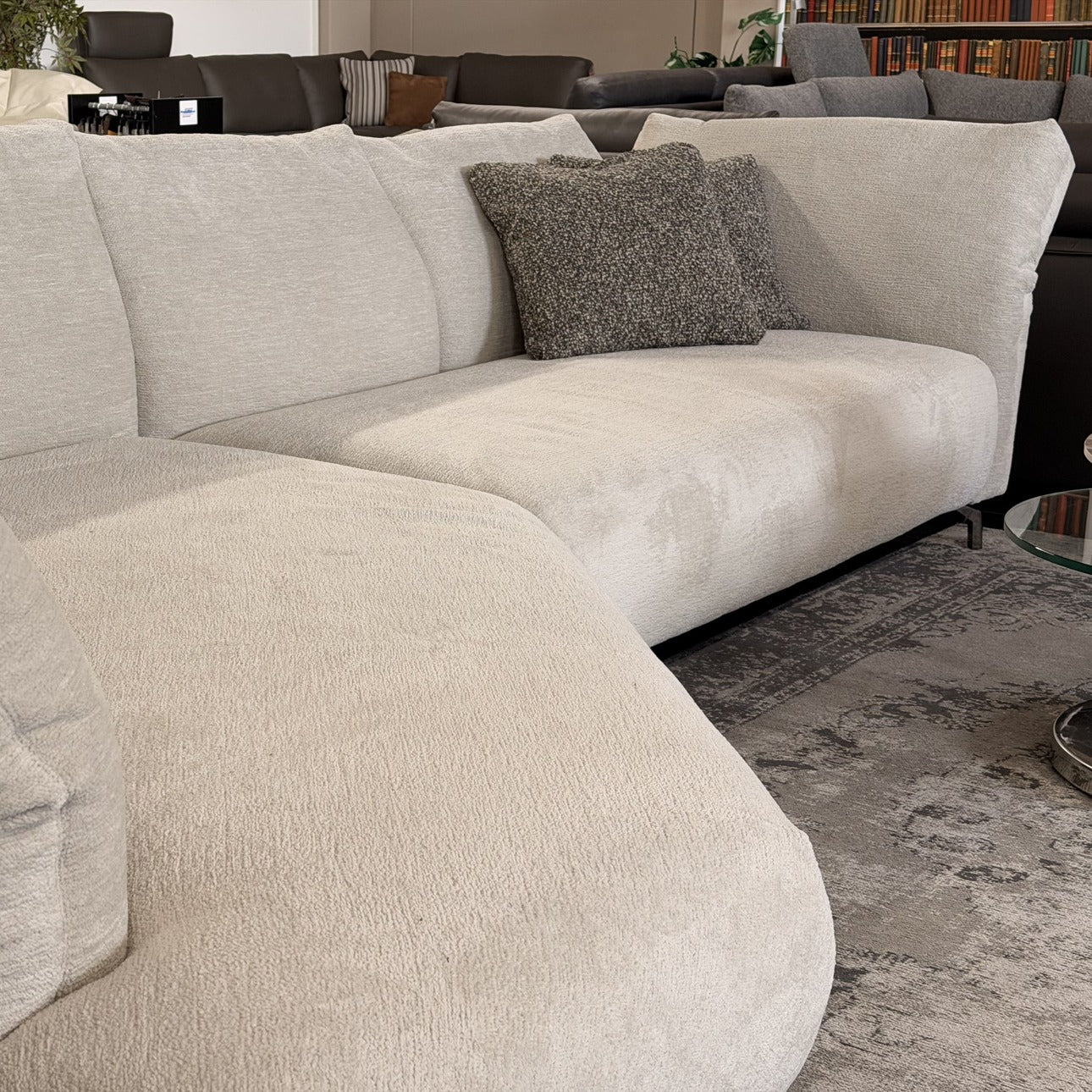 Aurora Grande Sofa
