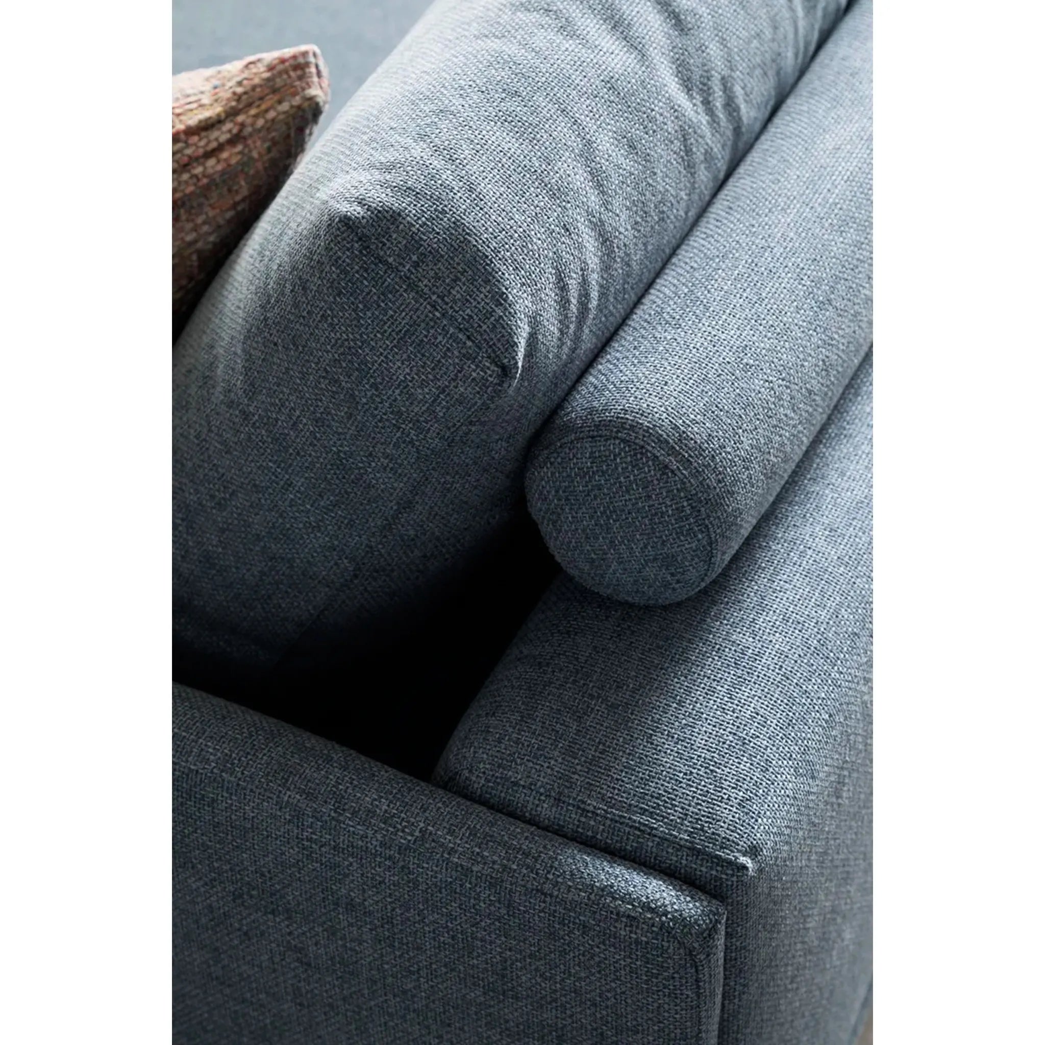 Hellblaues Jovella Eckabschluss Modulsofa von Wohnart, mit bequemen Sitzkissen und eleganter Eckkonfiguration.